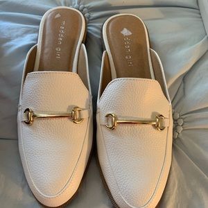 Women’s slider shoes